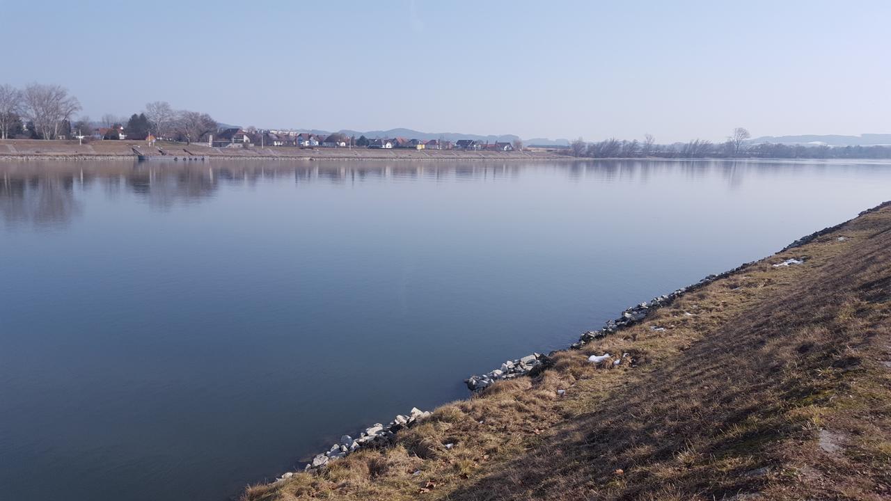 Gasthof Kaiser Ybbs an der Donau Esterno foto
