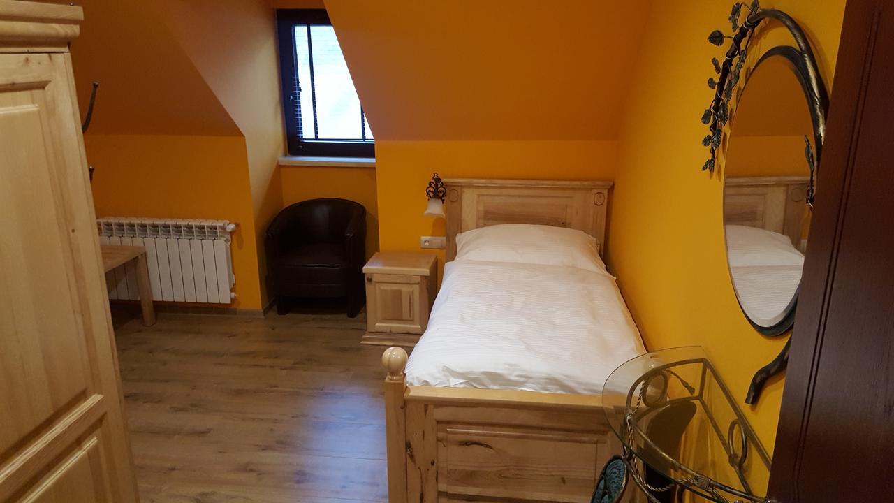 Gasthof Kaiser Ybbs an der Donau Esterno foto